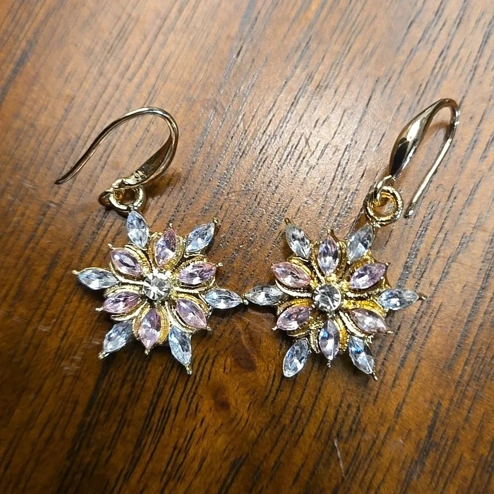 Crystal Gold Snowflake Shaped Alloy Dangle Earrings _ Minimalist Creative